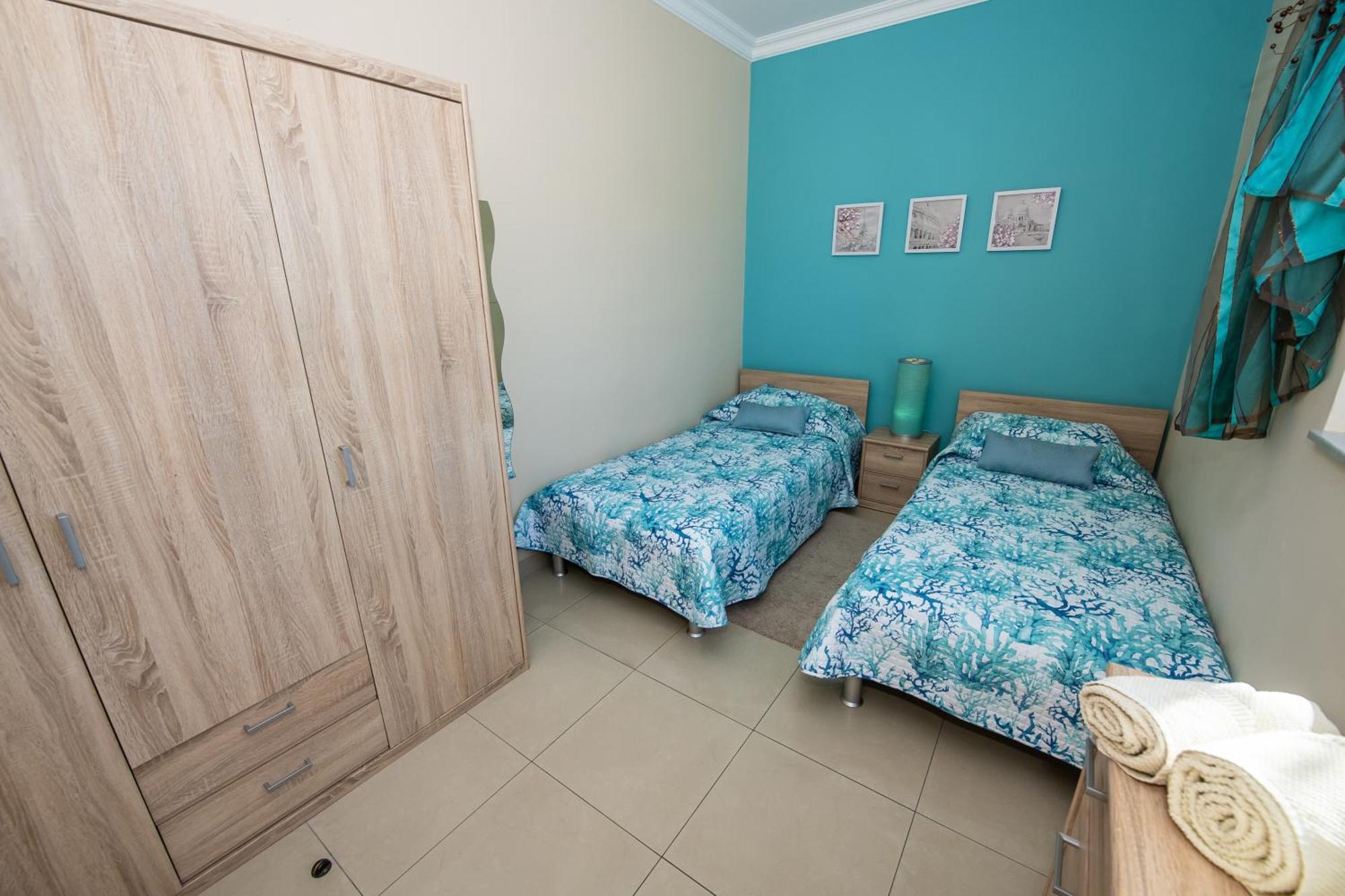 Appartamento Francis Flats Modern Penthouse Mellieħa Esterno foto