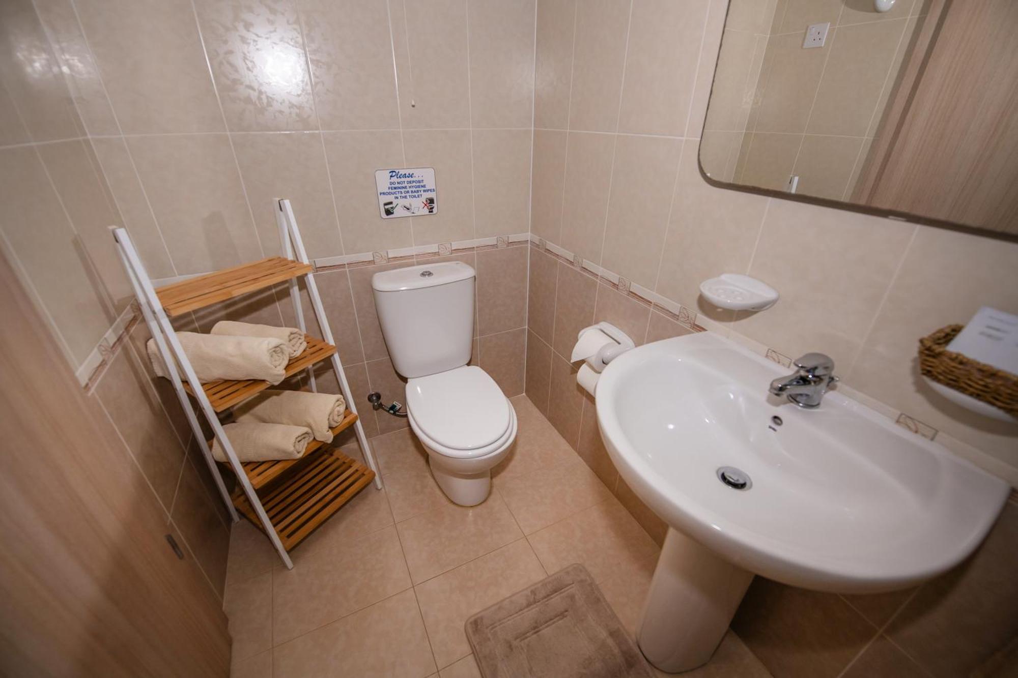 Appartamento Francis Flats Modern Penthouse Mellieħa Esterno foto