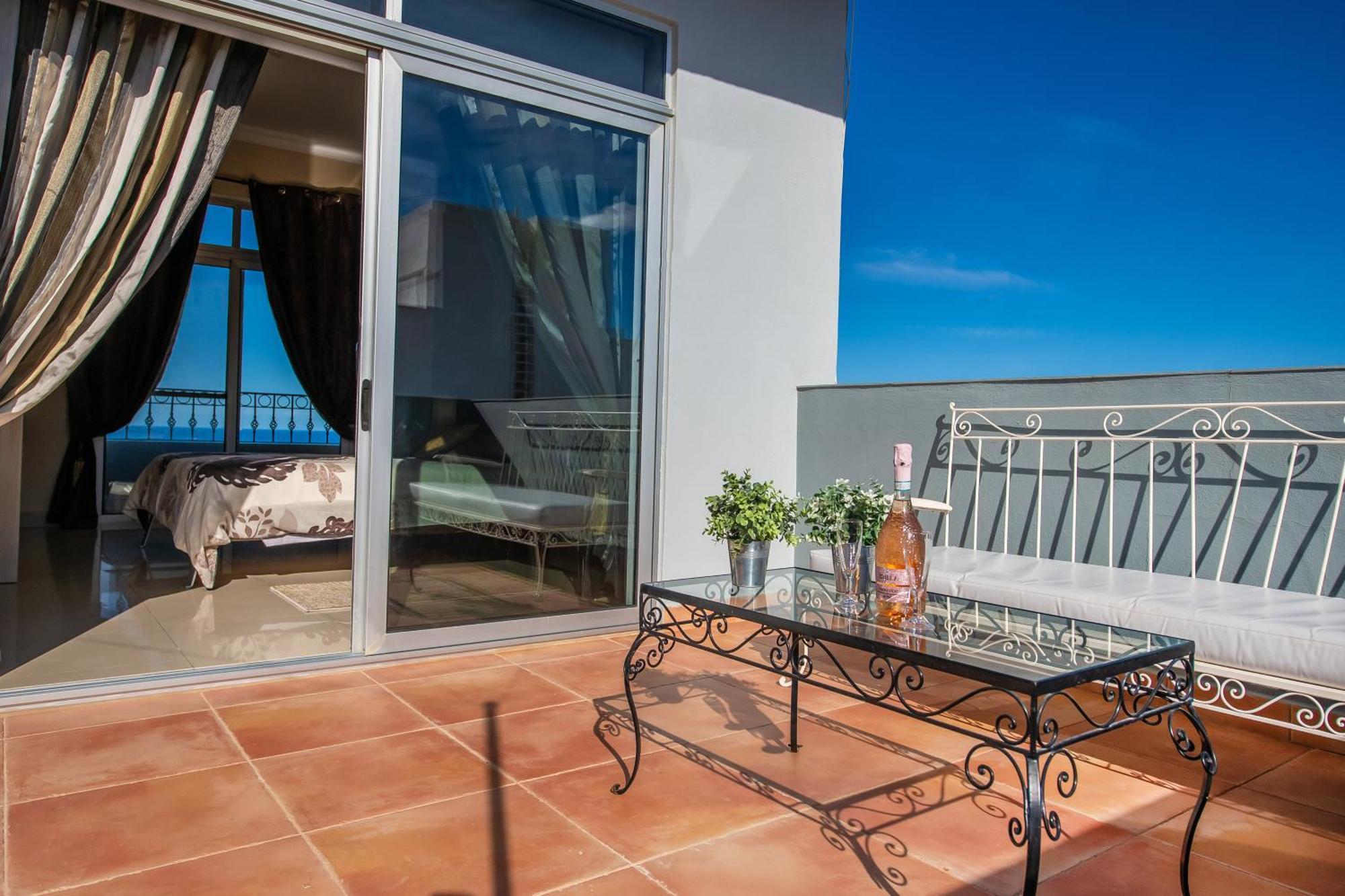 Appartamento Francis Flats Modern Penthouse Mellieħa Esterno foto
