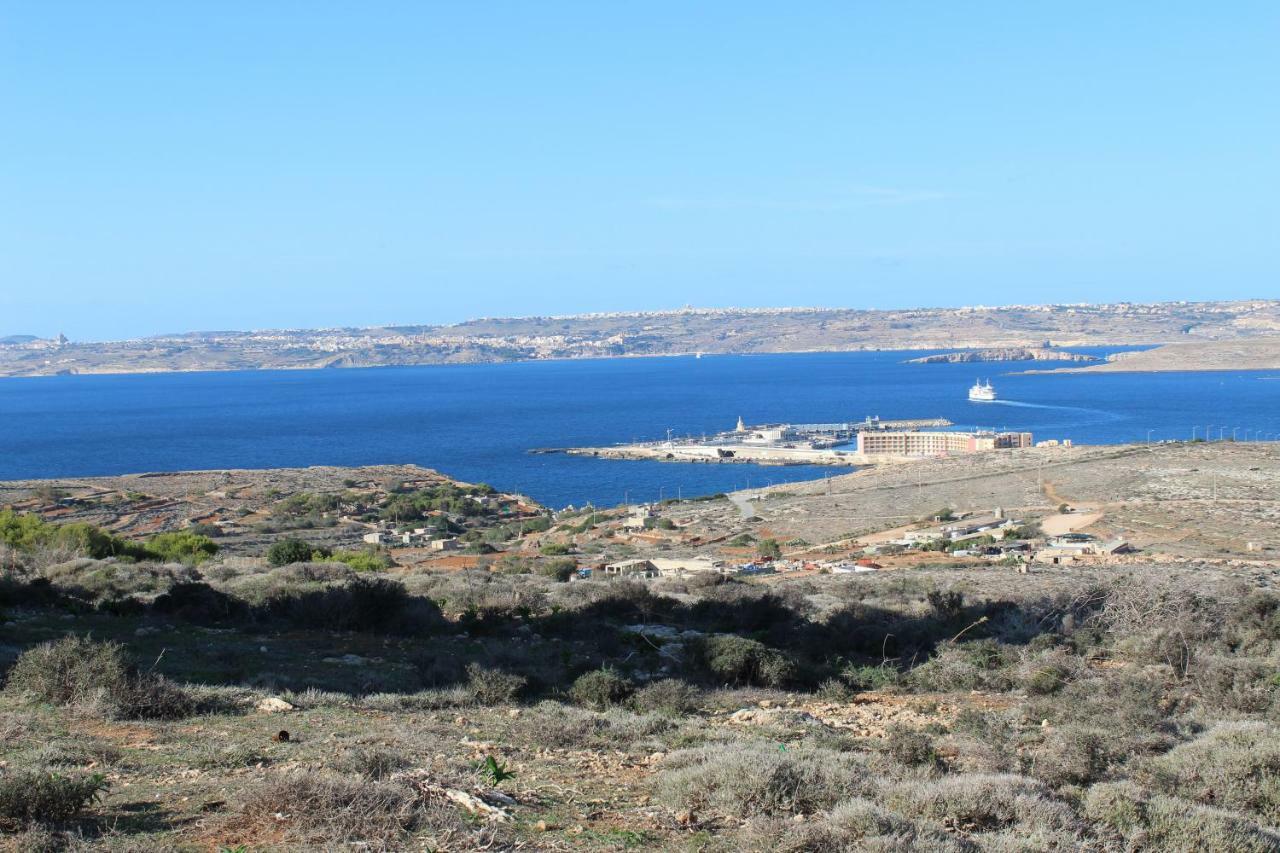 Appartamento Francis Flats Modern Penthouse Mellieħa Esterno foto